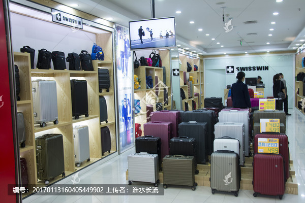箱包店里的时光
