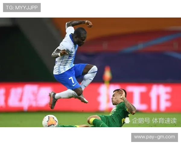 凯塞多同款防守引争议什克鲁莽踩脚裁判视而不见引发热议