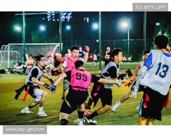 快船全队团建活动共赏橄榄球比赛并拍摄合影留念欢乐时光